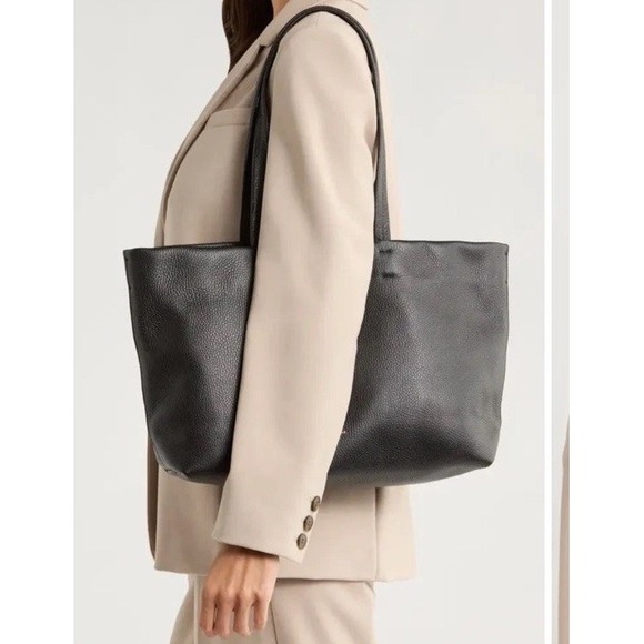 Cuyana Original Classic Zipper Black Tote Bag New With Dust Bag - Picture 2 of 13